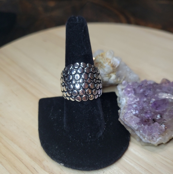 Lia Sophia Cobblestone Ring - Picture 2 of 6